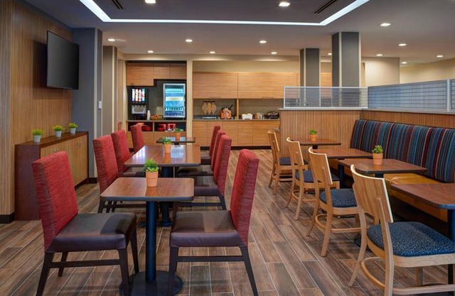 TownePlace Suites by Marriott Grand Rapids Airport