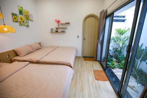 Trăng Non Homestay