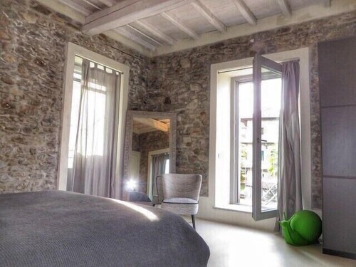 Tra Sassi&Stelle apartment in a stone house with l