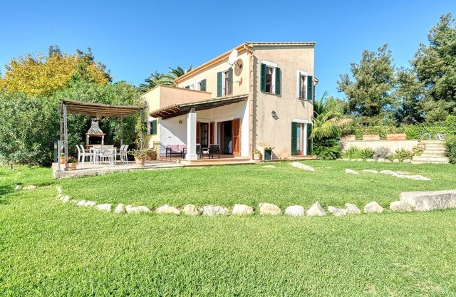 Traditional country house, very quiet, just 5 km from Alcudia beach
