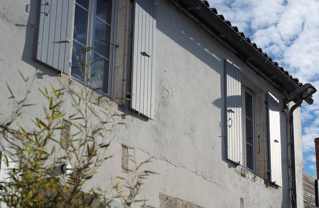 Traditional house in the Rivfedoux beach, RéIsland