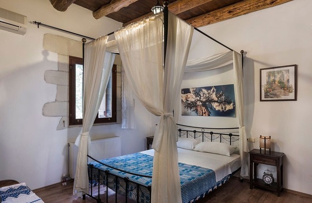 Traditional,Luxury Stone Villa with Pool and View.