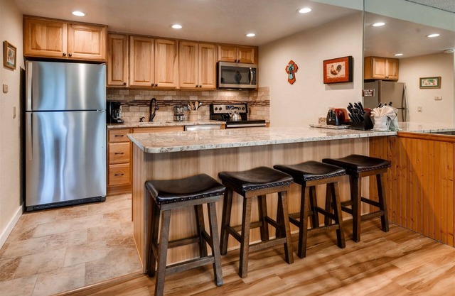 Trails End 304 | 2BR/2BA | Ski In/Out | PoolHotTub