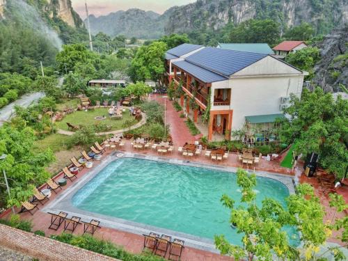 Trang An Resort