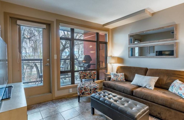 Tranquil Apartment Overlooking Creek 244
