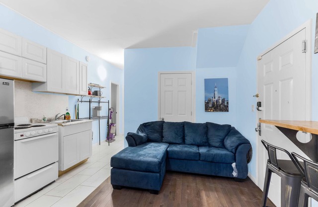 Tranquil 4-bedroom apartment in Manhattan perfect for large groups