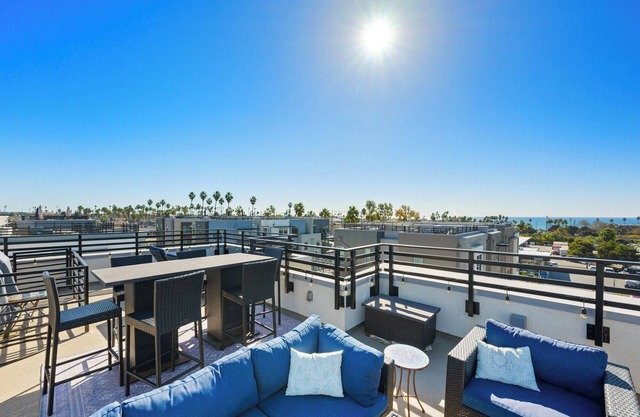 Tranquil Beach Townhome in Oceanside