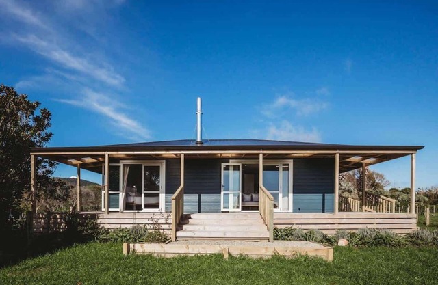 Tranquil Cottage Near Tataraimaka Beach