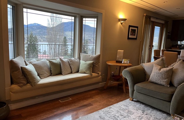 Tranquil setting with beautiful views overlooking Skaha Lake