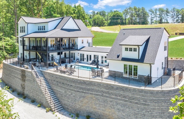 Tranquil Shores Estate, Luxury Lakefront Compound w/Heated Salt Pool, Hot Tub, Dock!