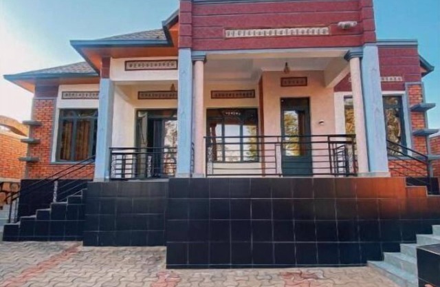 Tranquility Home to stay in Kigali and relax. 12 minutes drive from KGL Airport
