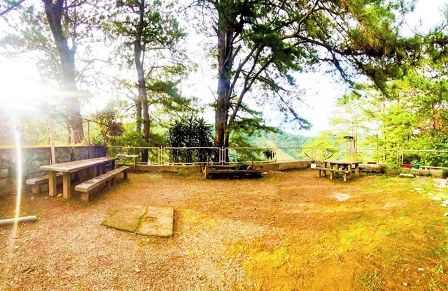 Transient House Baguio Near Minesview with Backyard