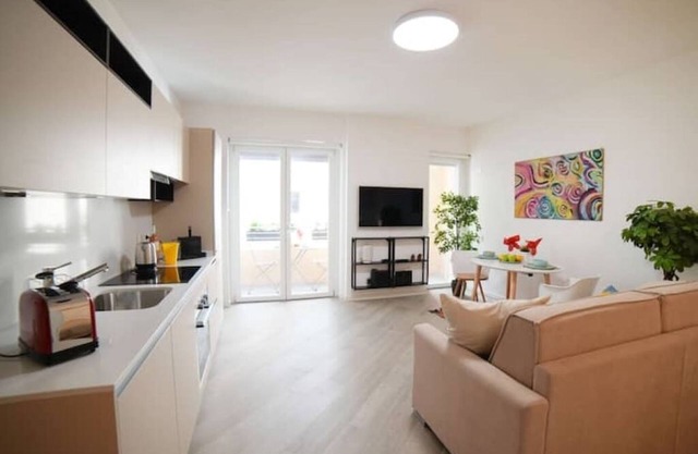 Trastevere Romantic & Chic | Kitchen | Balcony