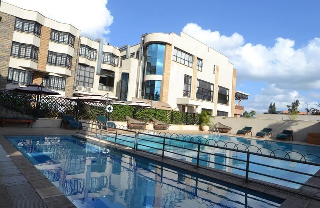 Traveler Safari - Langata (Weston)