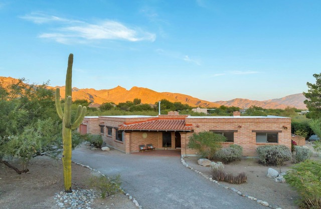 Treasure in the desert I Stylish Ventana property