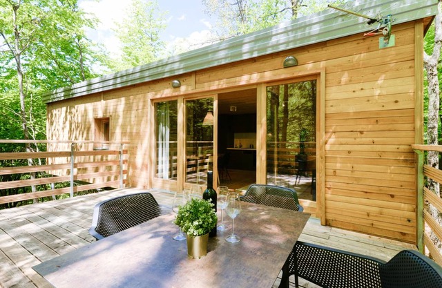 Treehouse Lika 2