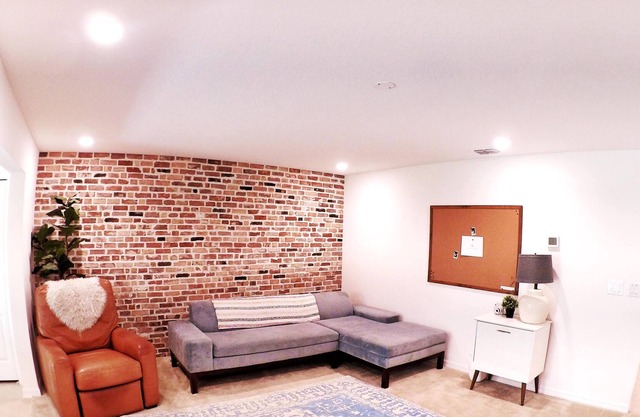 Trendy Lakeland Home *Disney & Clearwater Beach*