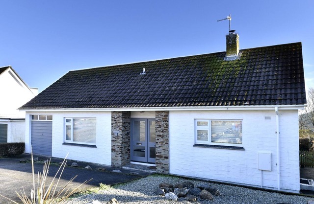 TREVERRION, family friendly, country holiday cottage in Gorran Haven