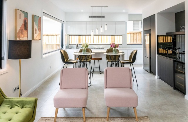Trinity Point Drive: Residence in the heart of Trinity Point with stunning inground swimming pool