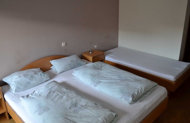 Triple room WC / shower / bath Balcony - Gästehaus Tagescafe Eckenfels