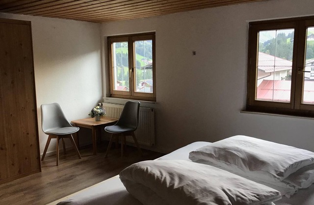 Triple room with shower / WC - Gasthof Hirsch