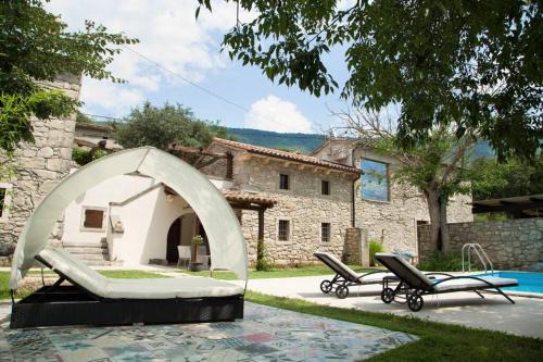 Trohi Homes - Soulful Istrian Hideaway