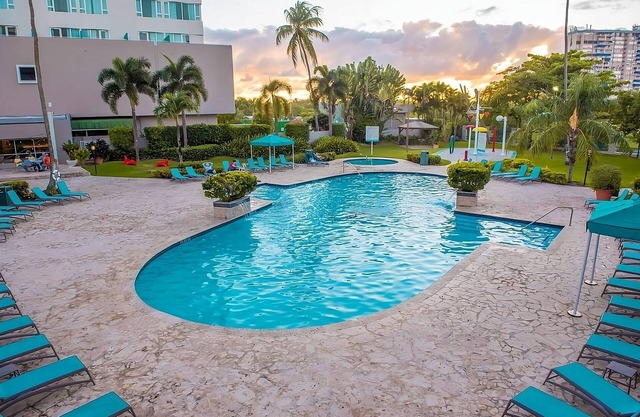Tropical Escape! Near Contemporary Art Museum, Pool, Jet Skiing, Kayaking, Parasailing
