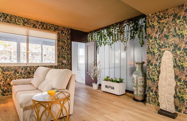 TROPICAL LOFT ALICANTE (Near the Real Club de Regatas)