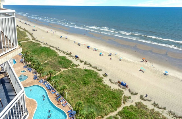 Tropical oceanfront resort with shops, restaurants, pools, lazy river--paradise!