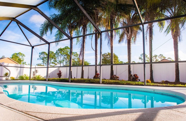 Tropical Paradise - Private Heated Pool, Screened Lanai, No Cleaning Fee
