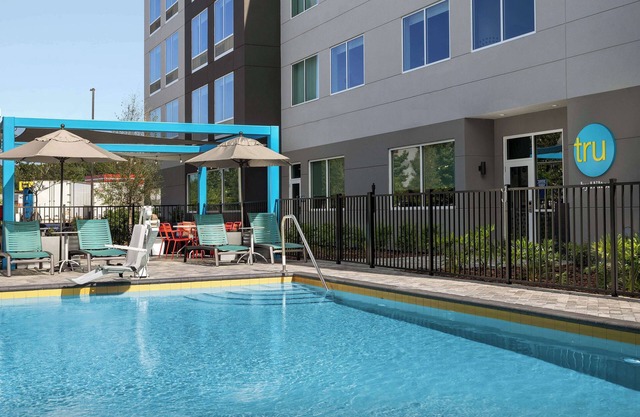 Tru by Hilton Jacksonville West I 295