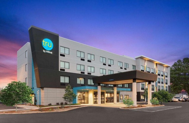 Tru By Hilton Portland Airport, Or