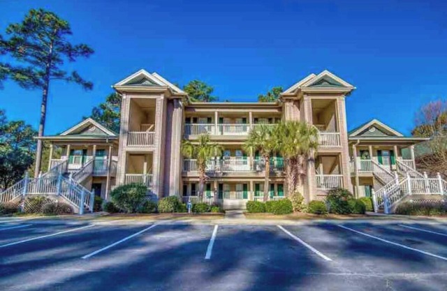 True Blue Comfy Condo!
