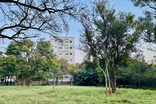 Truelife Whitefield - Premium 1 BHK Apartments - Prime location - Easy access to Main Rd - Metro - ITPL - Fast WiFi - Kitchen - Smart TV - Power backup - Park - Garden views