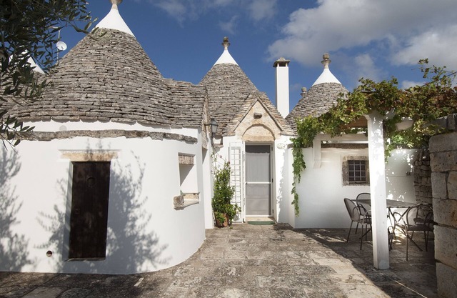 "Trullo dell Ulivo ."