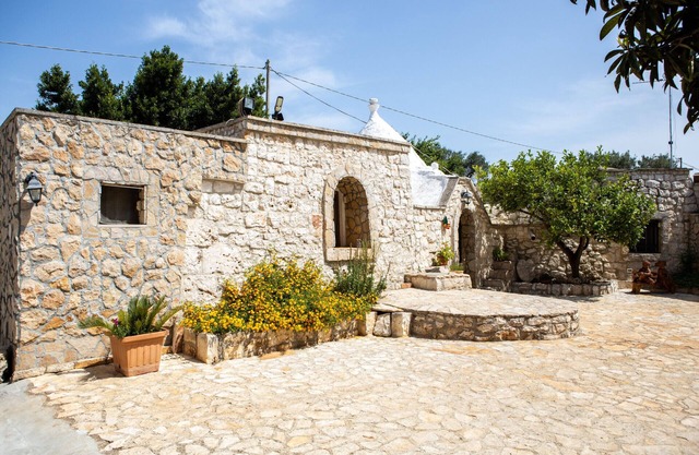Trullo nonna Netta by pugliadamare