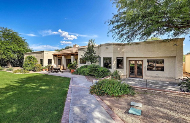 Tucson Home w/Pool - 9 Mi to Saguaro Nat'l Park!