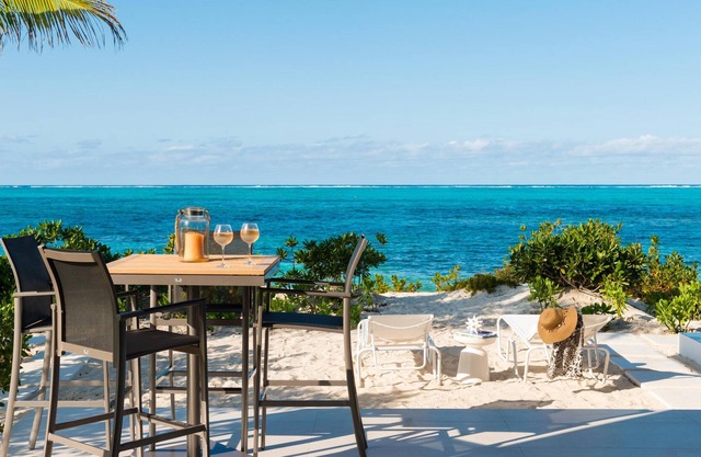 Turtle Inlet Villa-Oceanside 5 Bedroom Villa w/ Private Pool!