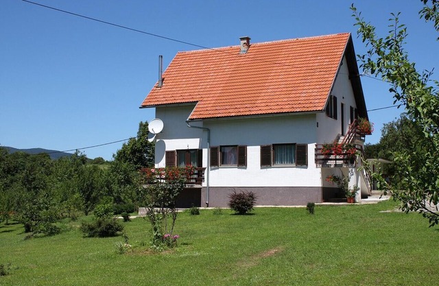 Two bedroom apartment with balcony Smoljanac, Plitvice (A-5194-b)