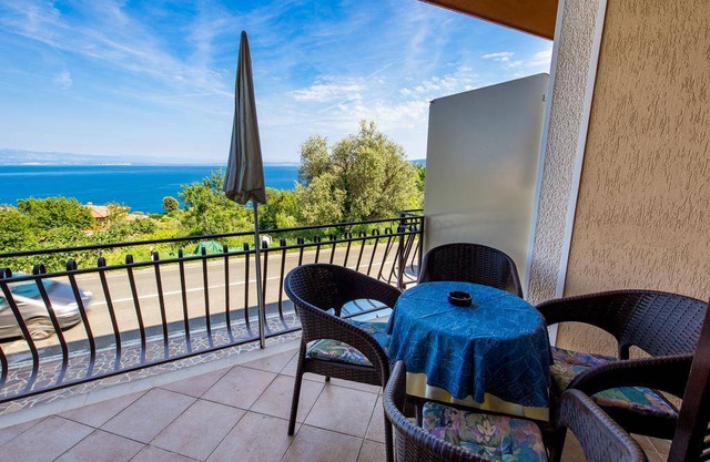 Two bedroom apartment with terrace Kraj, Opatija (A-7724-c)