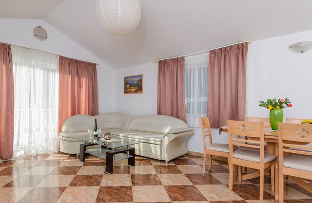 Two bedroom apartment with balcony Žuljana, Pelješac (A-4574-e)
