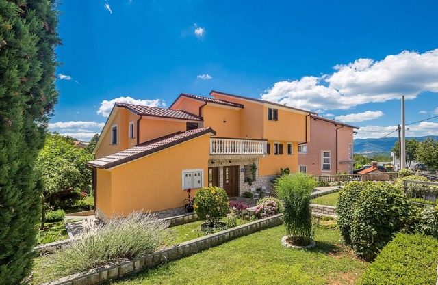 Two bedroom apartment with terrace Viškovo, Rijeka (A-18894-a)