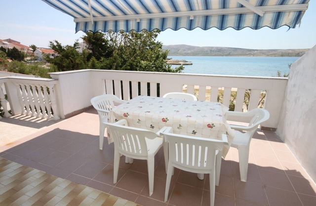 Two bedroom apartment near beach Kustići, Pag (A-6355-b)