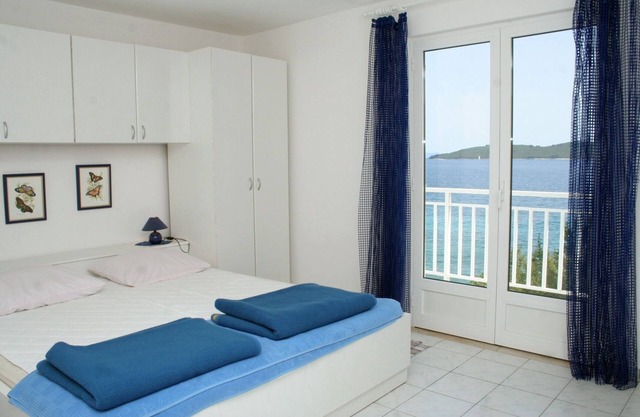Two bedroom apartment near beach Kučište - Perna, Pelješac (A-4542-b)