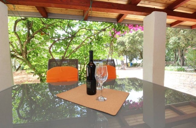Two bedroom apartment near beach Mandre, Pag (A-6284-c)