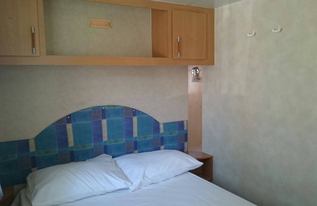Two bedroom apartment with terrace Novalja, Pag (A-13090-b)