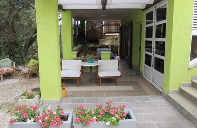 Two bedroom apartment with terrace Ražanj, Rogoznica (A-22376-a)