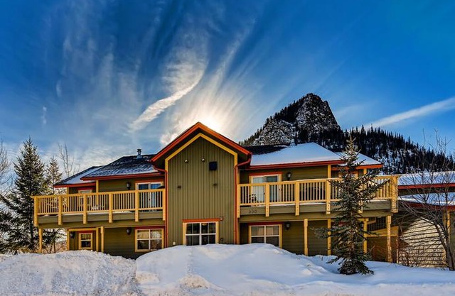 Two-Bedroom Condo at Streamside Lane