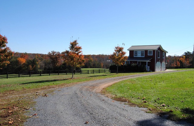 Two Bedroom One Bath Cottage On 250 Acre Cattle Farm.