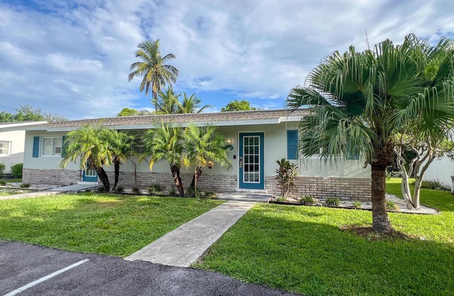 Two Bedroom Queen Villa